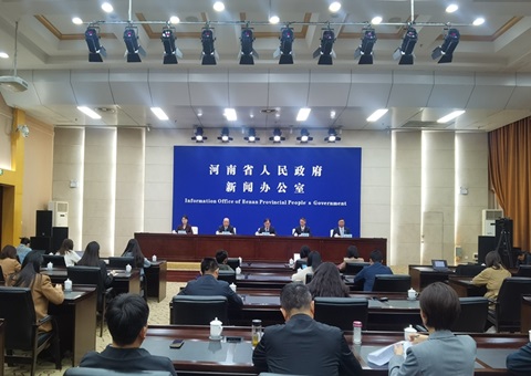 ����1.1��Ķ����193��Ķ    ��ʮ���塱���ϻ�����������