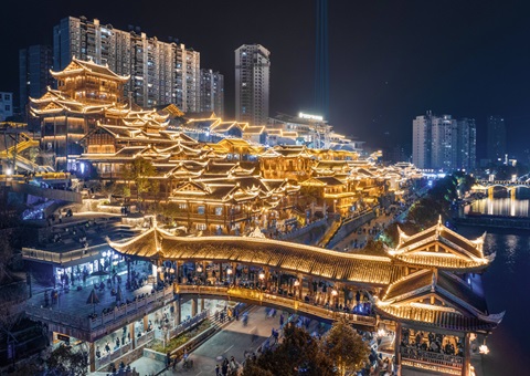 ��������������Ȩ�ںϡ����������ϰ��ĳ�1.6��Ԫ